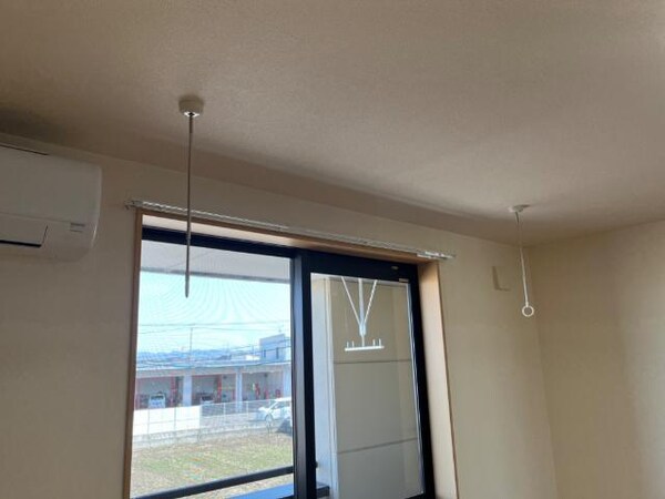 建物設備(室内物干し)