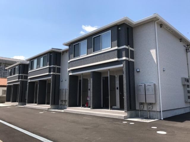 物件外観写真1　(外観写真（昼）)