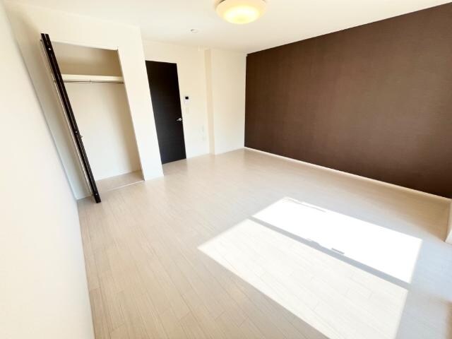 物件内観写真9　(洋室)