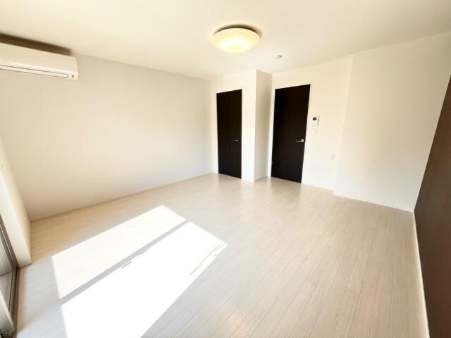 物件内観写真11　(洋室)