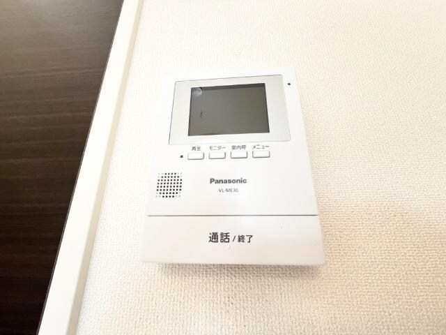 物件内観写真28　(カメラ付インターホン)