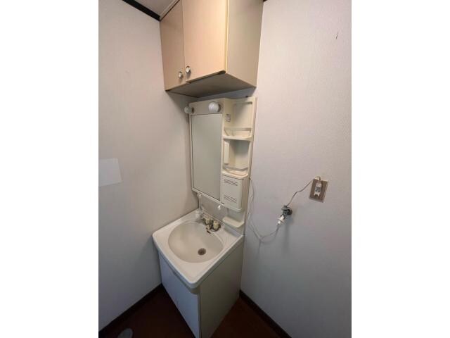 物件内観写真10　(洗面化粧台)