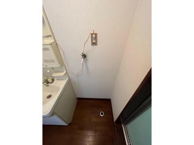 物件内観写真11　(洗濯機置き場)