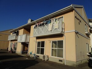 メゾントレビIII外観写真