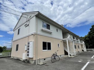 メゾントレビII外観写真