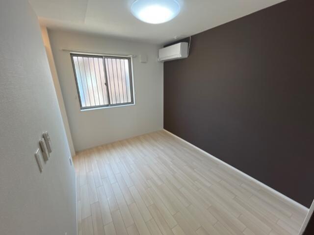 物件内観写真4　(洋室)