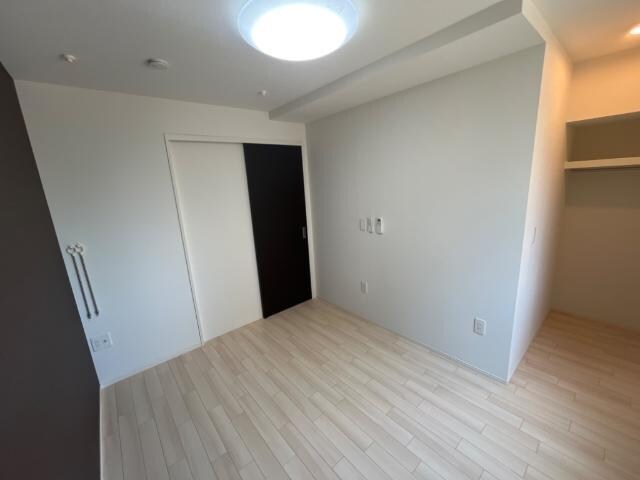 物件内観写真10　(洋室)