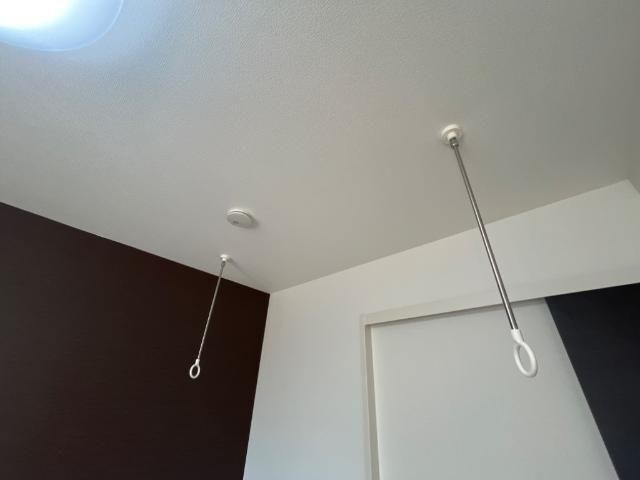 物件内観写真11　(室内物干)