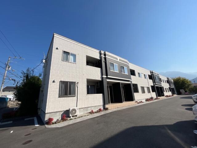 物件外観写真1　(外観写真（昼）)