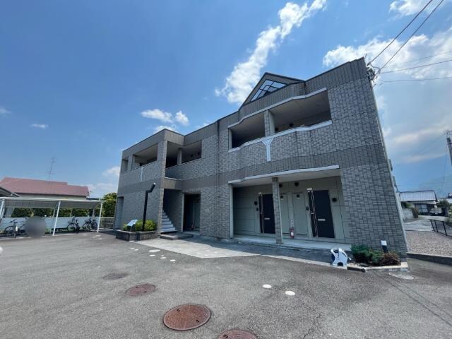 物件外観写真1　(外観写真（昼）)