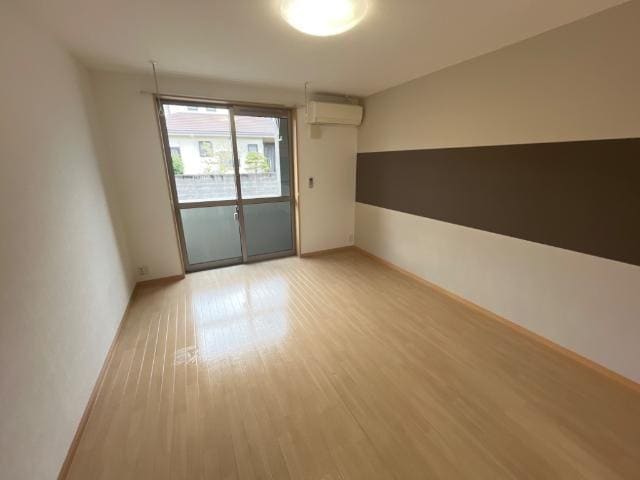 物件内観写真3　(洋室)