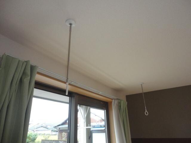 物件内観写真11　(室内洗濯物干し)