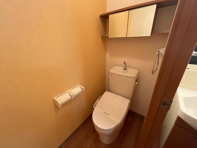物件内観写真5　(トイレ)