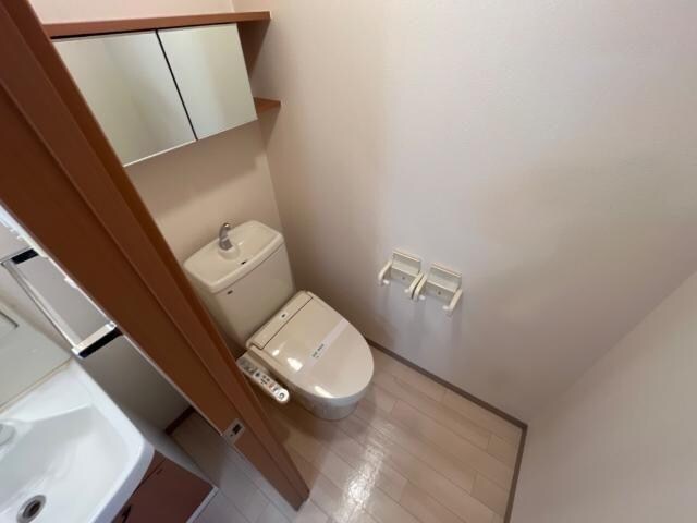 物件内観写真6　(トイレ)