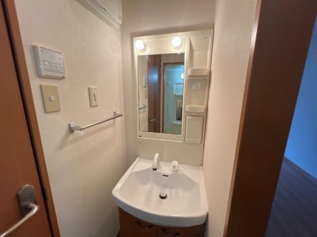 物件内観写真7　(洗面)