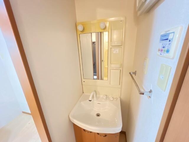 物件内観写真7　(洗面)