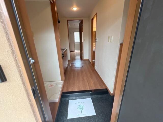 物件内観写真9　(玄関)