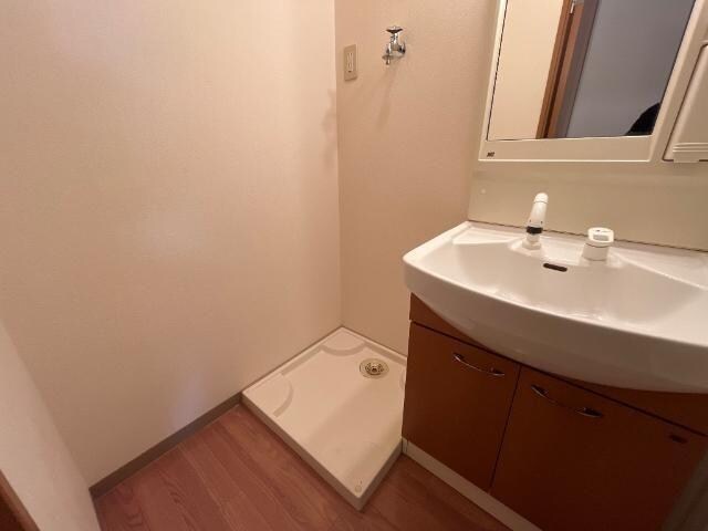 物件内観写真13　(洗濯機置場)