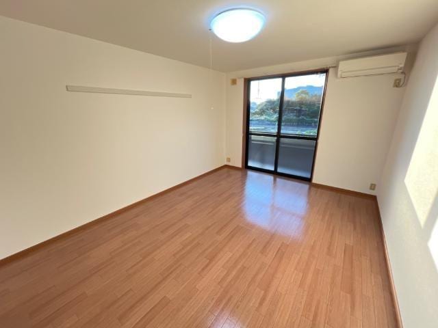 物件内観写真3　(室内)