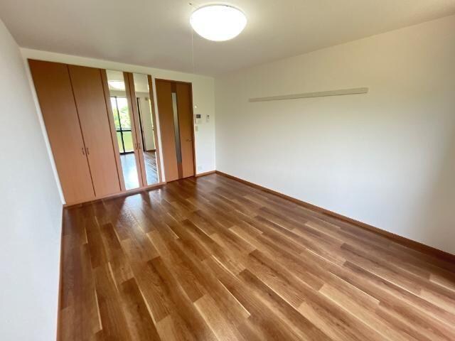 物件内観写真11　(室内)