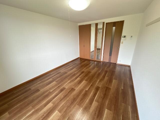 物件内観写真12　(室内)