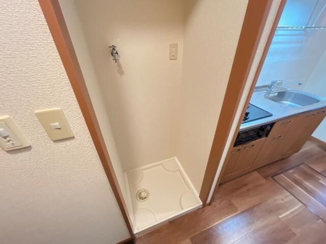 物件内観写真2　(洗濯機置き場)