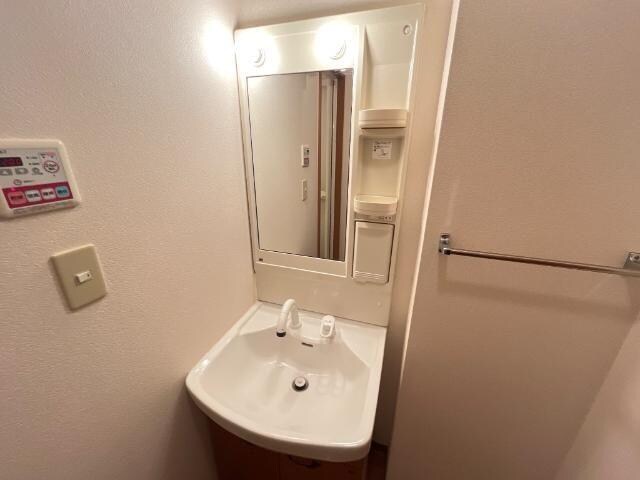 物件内観写真7　(シャンプードレッサー)