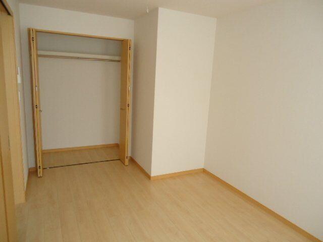 物件内観写真12　(洋室)