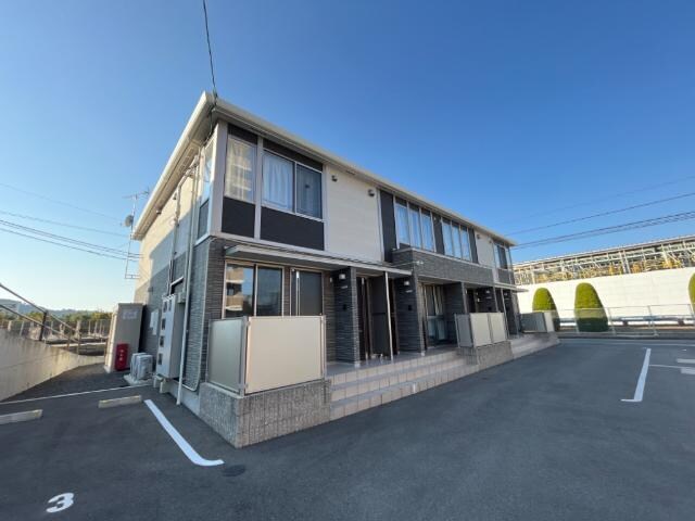 物件外観写真1　(外観写真（昼）)