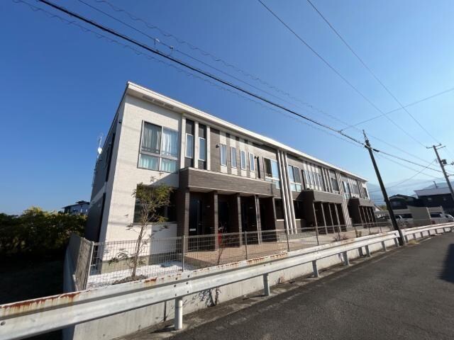 物件外観写真1　(外観写真（昼）)