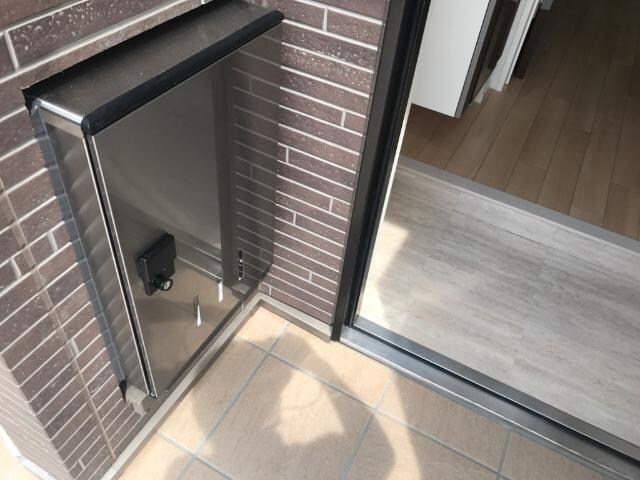 物件内観写真9　(玄関)