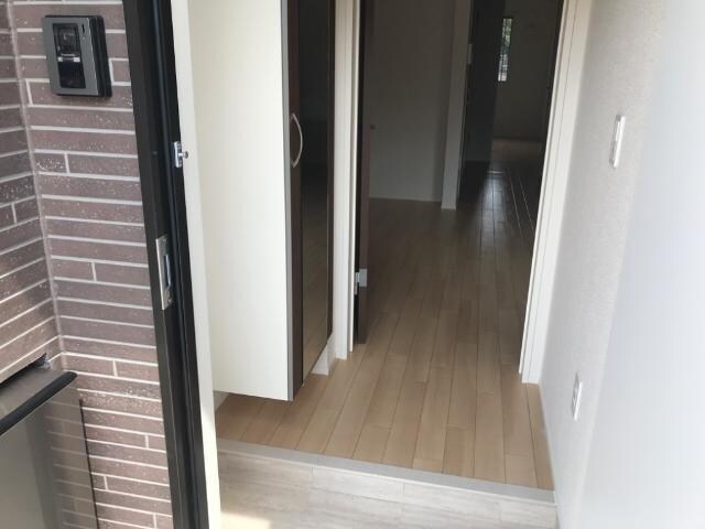 物件内観写真11　(廊下)