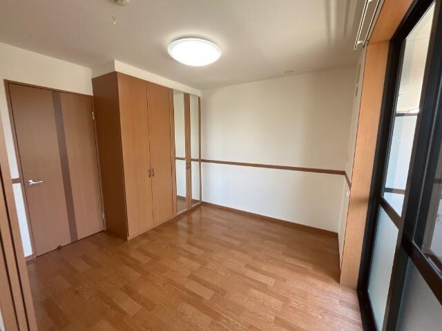 物件内観写真4　(室内)