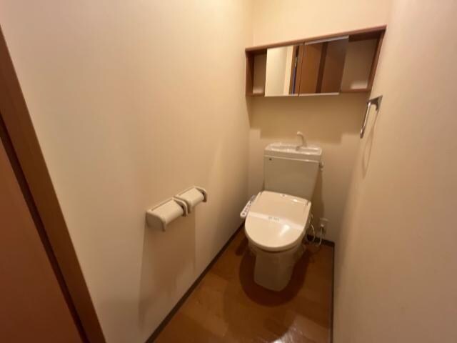 物件内観写真6　(トイレ)