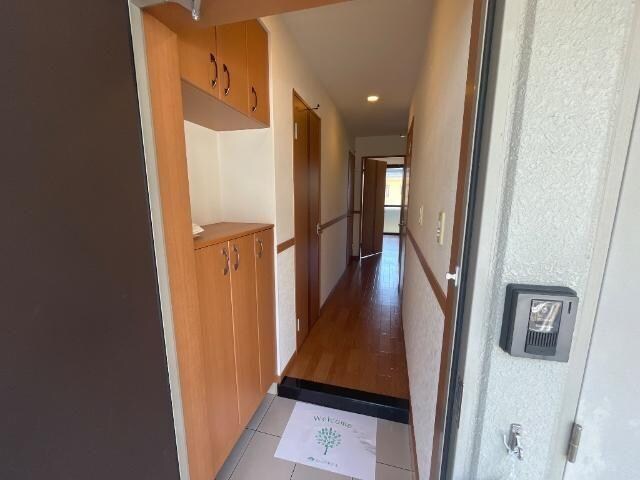 物件内観写真9　(玄関)