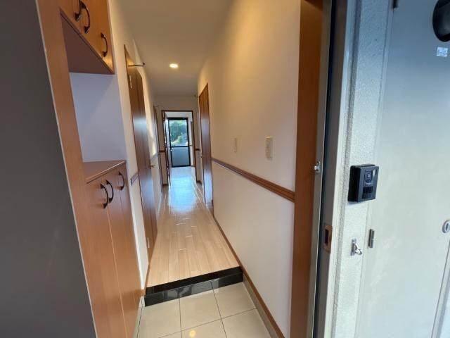 物件内観写真9　(玄関)