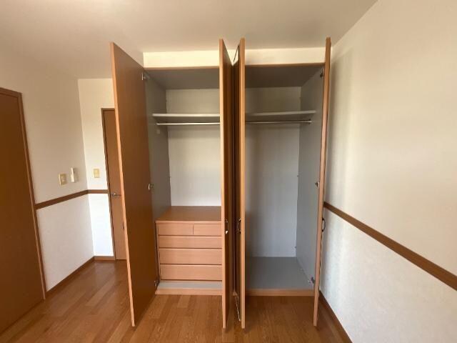 物件内観写真10　(収納)