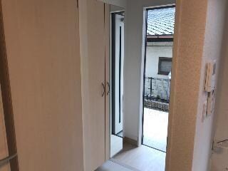 物件内観写真8　(玄関)