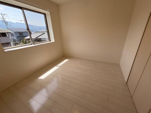 物件内観写真10　(室内)