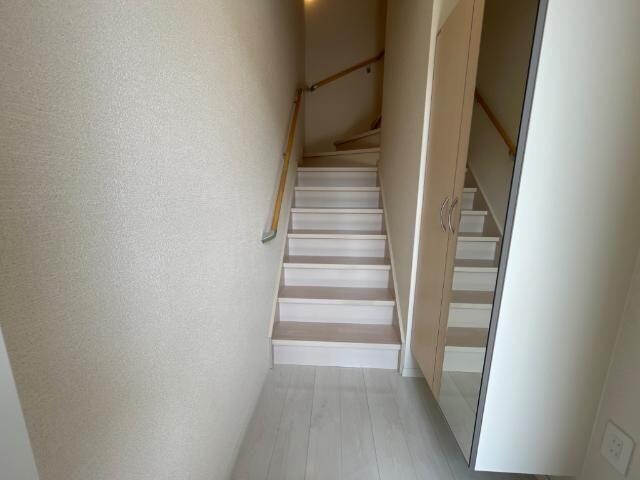 物件内観写真13　(廊下)