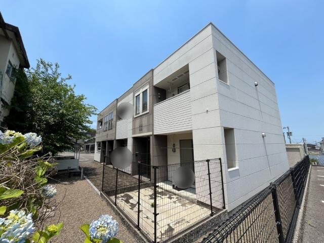 物件外観写真1　(外観写真（昼）)