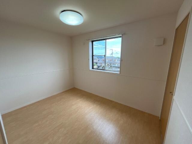 物件内観写真11　(室内)