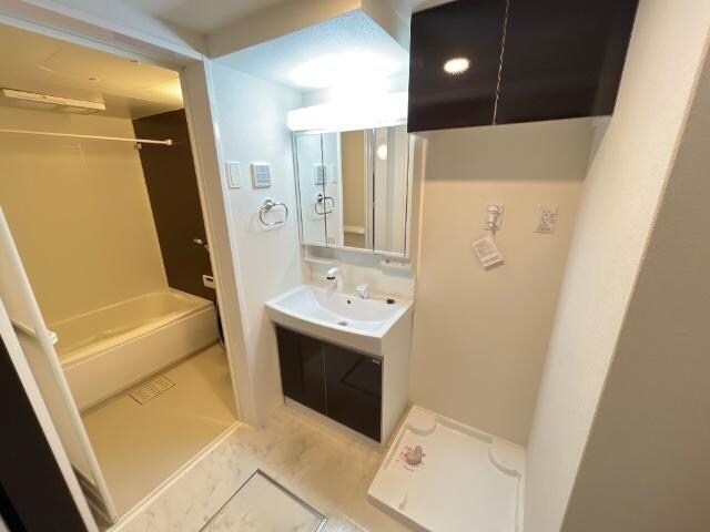 物件内観写真8　(洗面)