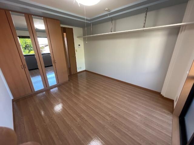 物件内観写真2　(室内)