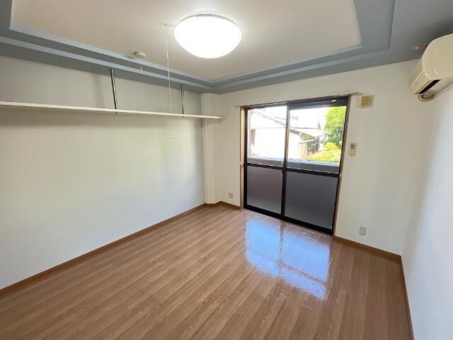 物件内観写真3　(室内)