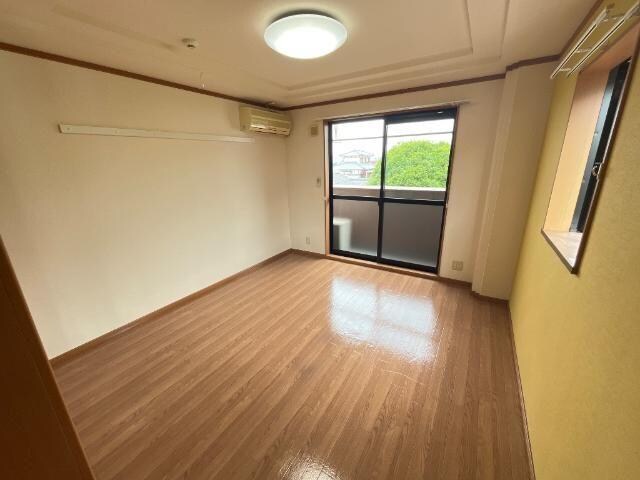 物件内観写真4　(ユニットバス)