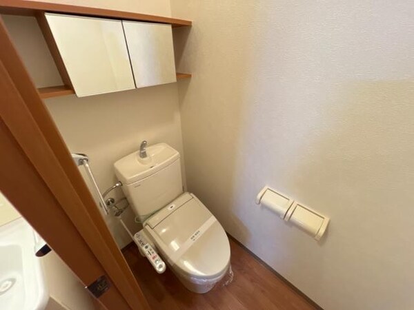 トイレ(シャワー付トイレ)