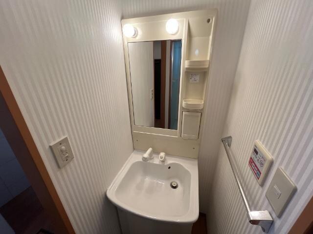 物件内観写真7　(洗面)