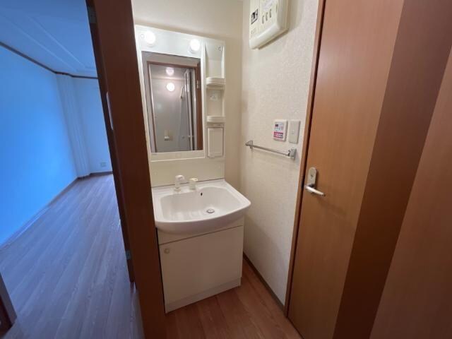 物件内観写真10　(洋室)