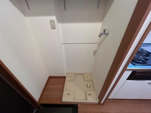 物件内観写真14　(洗濯機置き場)